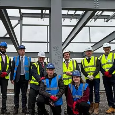 FIRST STEELS ERECTED FOR NEW ADVANCED TECHNOLOGY AND AUTOMOTIVE CENTRE